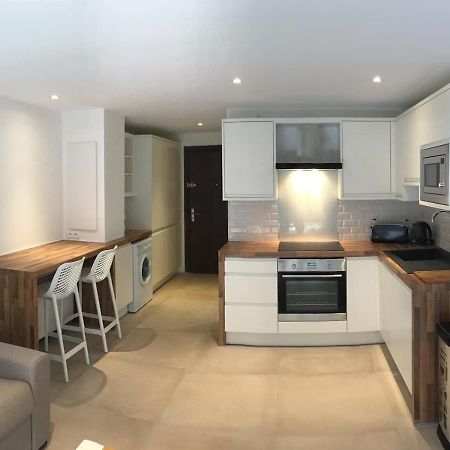 Tres Beau Studio Avec Terrasse, Situe A 100M Des Plages De Juans Les Pins Antibes Eksteriør bilde