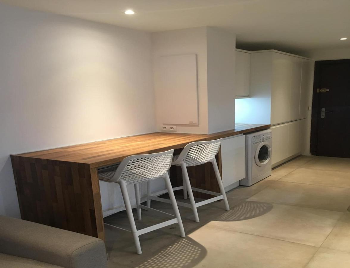 Tres Beau Studio Avec Terrasse, Situe A 100M Des Plages De Juans Les Pins Antibes Eksteriør bilde