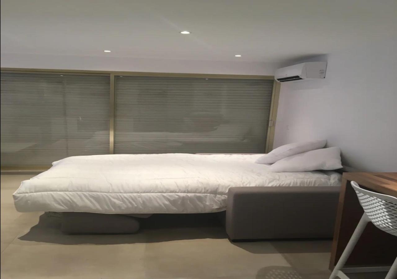 Tres Beau Studio Avec Terrasse, Situe A 100M Des Plages De Juans Les Pins Antibes Eksteriør bilde