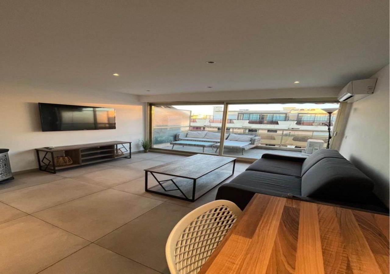 Tres Beau Studio Avec Terrasse, Situe A 100M Des Plages De Juans Les Pins Antibes Eksteriør bilde